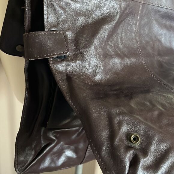 Brown leather crossbody messenger bag with orange cross - Picture 5 of 13